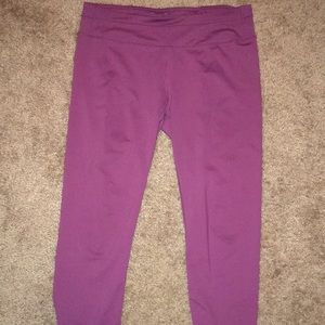 Rose/maroon leggings